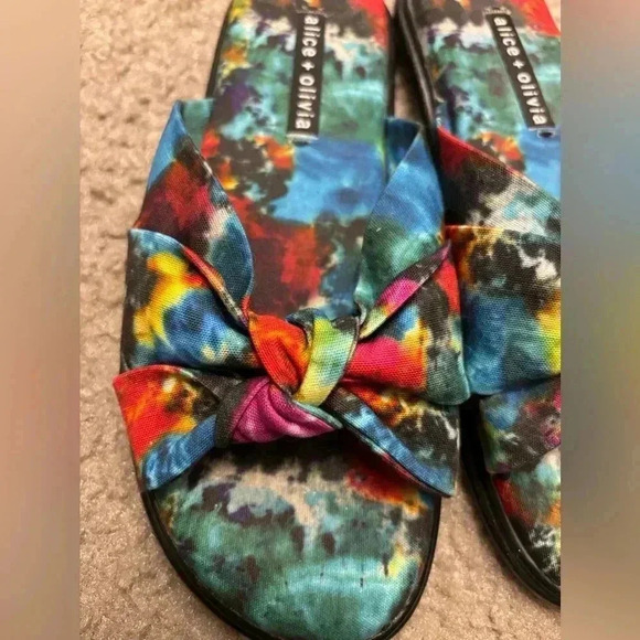 Alice + Olivia Pabla Knotted Tie Dye Cotton Sandals - Picture 3 of 10